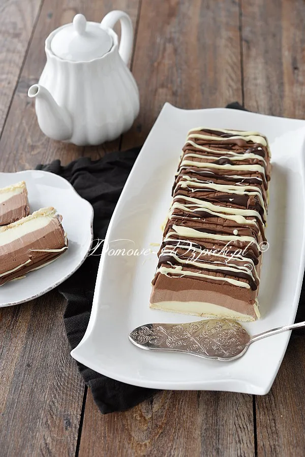 Sernik trójczekoladowy Sernik trójczekoladowy