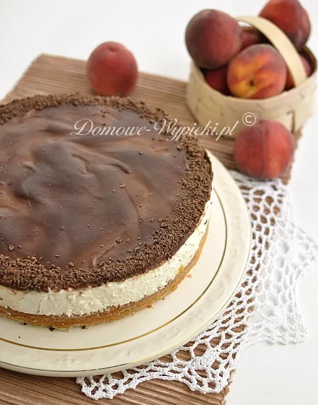 tort śmietankowy z morelami tort śmietankowy z morelami