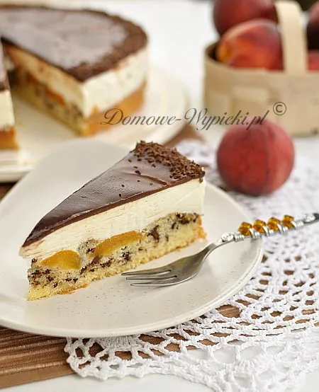 tort śmietankowy z morelami tort śmietankowy z morelami