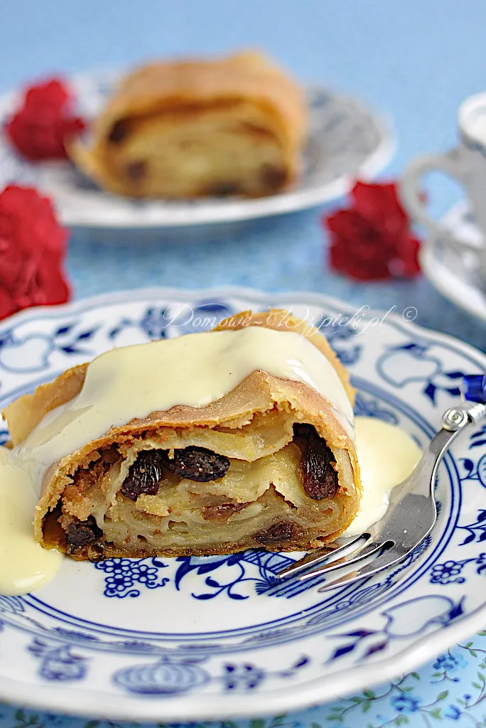 Strudel z jabłkami Strudel z jabłkami