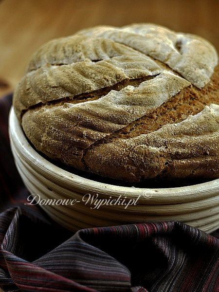 Chleb żytnio- pszenny na zakwasie