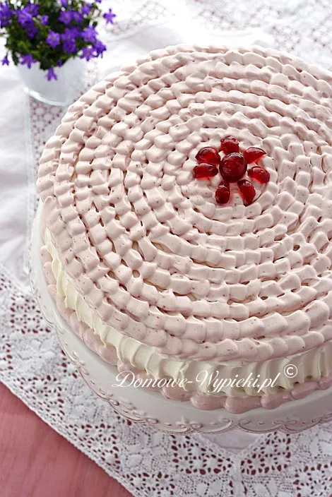 Tort wiśniowy z kremem mascarpone Tort wiśniowy z kremem mascarpone
