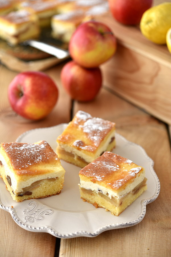Cytrynowe ciasto z serem i jabłkami
