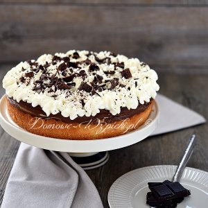 Tort czekoladowy z bananami