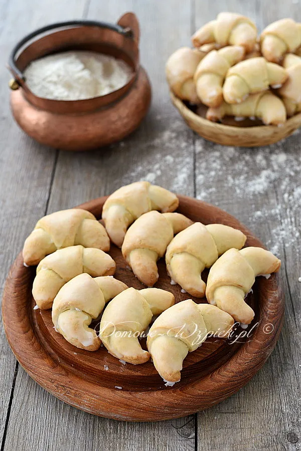 Rogaliki krucho- drożdżowe Rogaliki krucho- drożdżowe