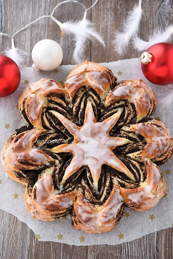 Drożdżowa gwiazda z makiem Drożdżowa gwiazda z makiem