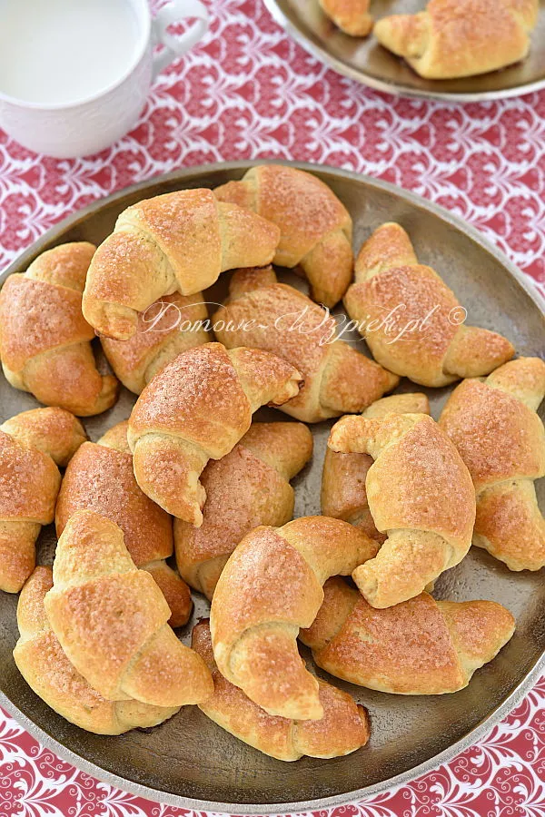 Rogaliki krucho- drożdżowe Rogaliki krucho- drożdżowe