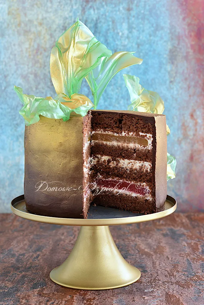 Tort czekoladowy z kremem mascarpone i ganache Tort czekoladowy z kremem mascarpone i ganache