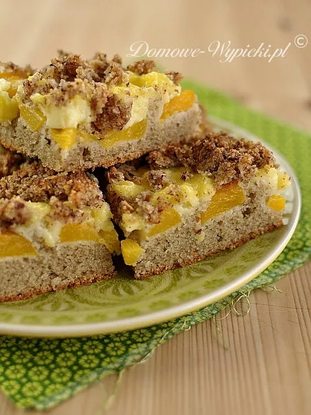 Ciasto gryczane z brzoskwiniami Ciasto gryczane z brzoskwiniami