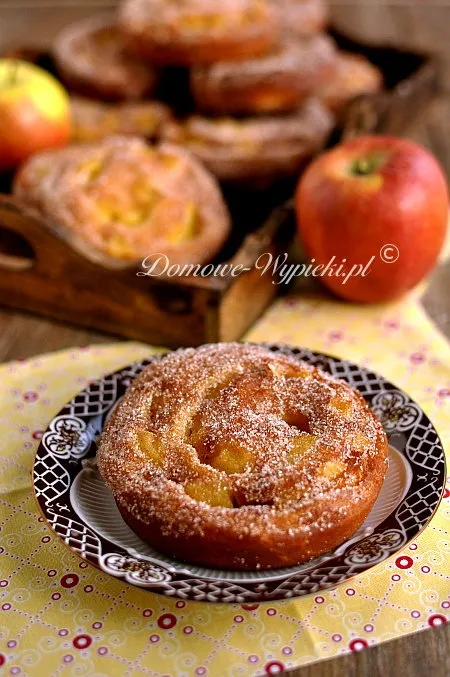 Pączki z jabłkami Pączki z jabłkami