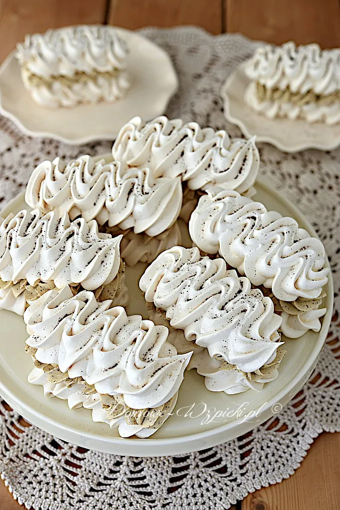 Bezy z masą kawową Bezy z masą kawową