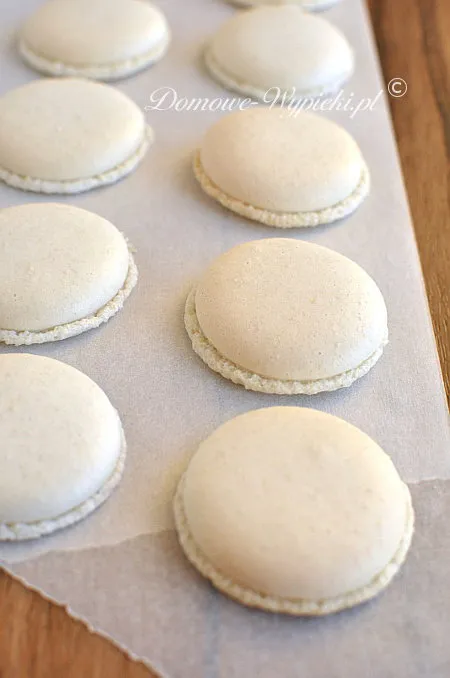Makaroniki na bezie francuskiej Makaroniki na bezie francuskiej