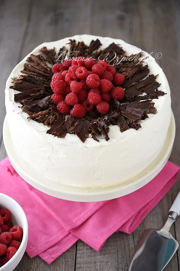 Tort cygański z kremem malinowym Tort cygański z kremem malinowym