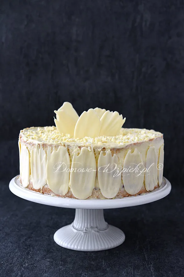 Tort z creme patissiere i malinami Tort z creme patissiere i malinami